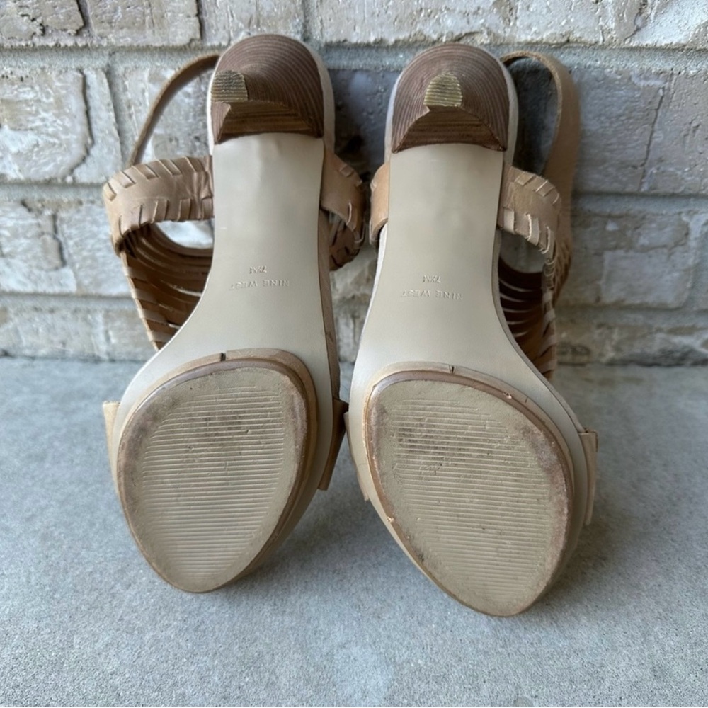 Nine West Leather Platform Hells
Sandals Size 7.5 🌸 - Picture 9 of 10